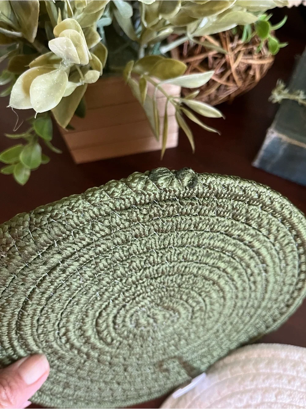 Holly Williams New Fall Oven Mitt and Trivet Set